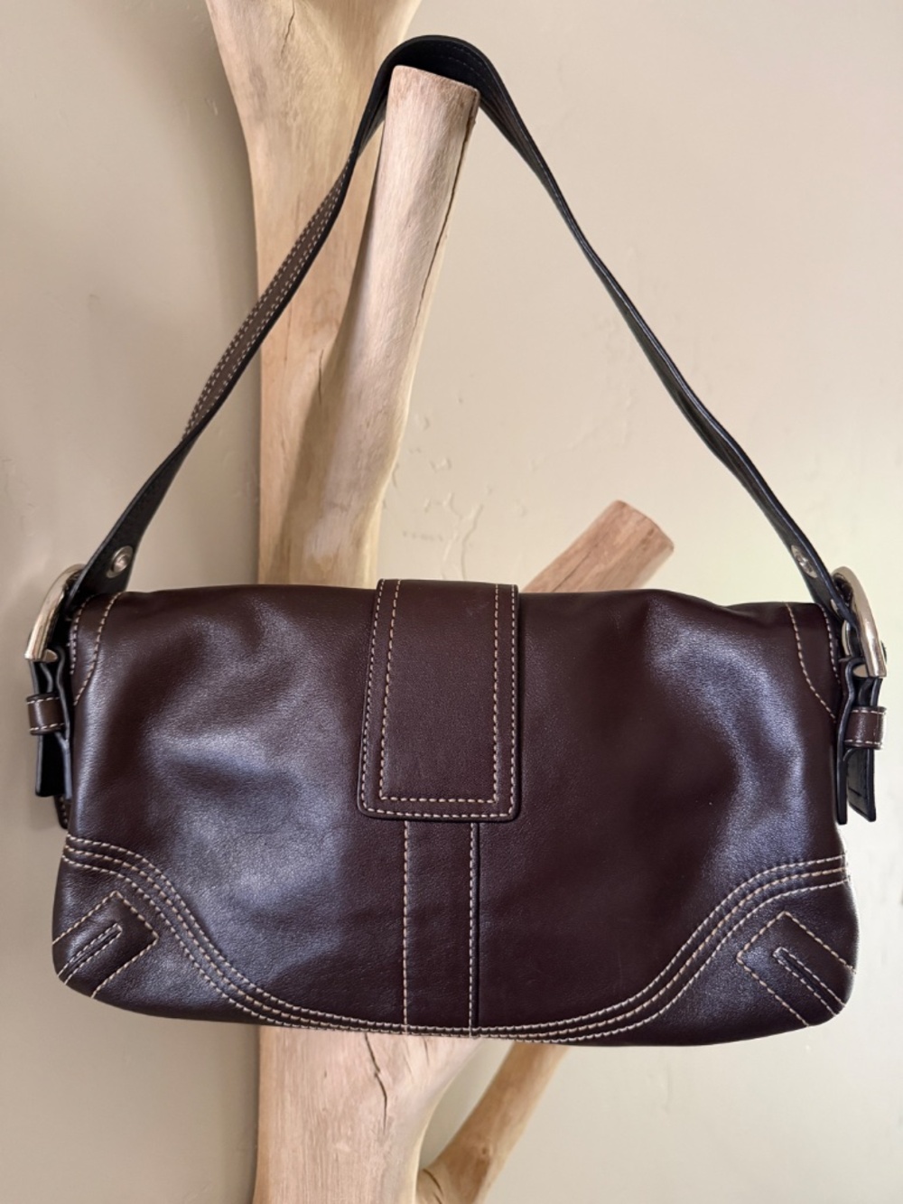 Vintage Coach Soho Buckle Flap Leather Shoulder Bag Chocolate Brown Y2K - Picture 2 of 12